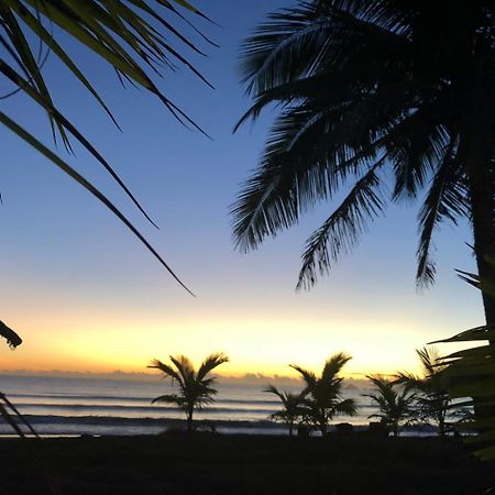 North Shore Surf Camp Hotel Baler Bagian luar foto